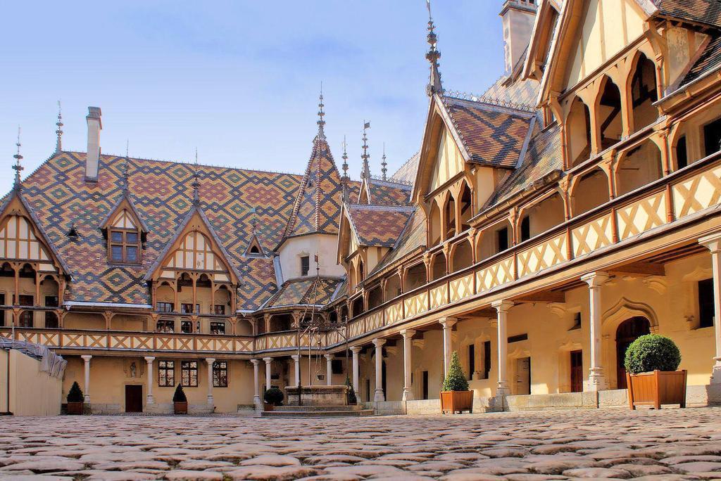Appart' Spa Et Sauna Privatif Au Coeur De Beaune Luaran gambar